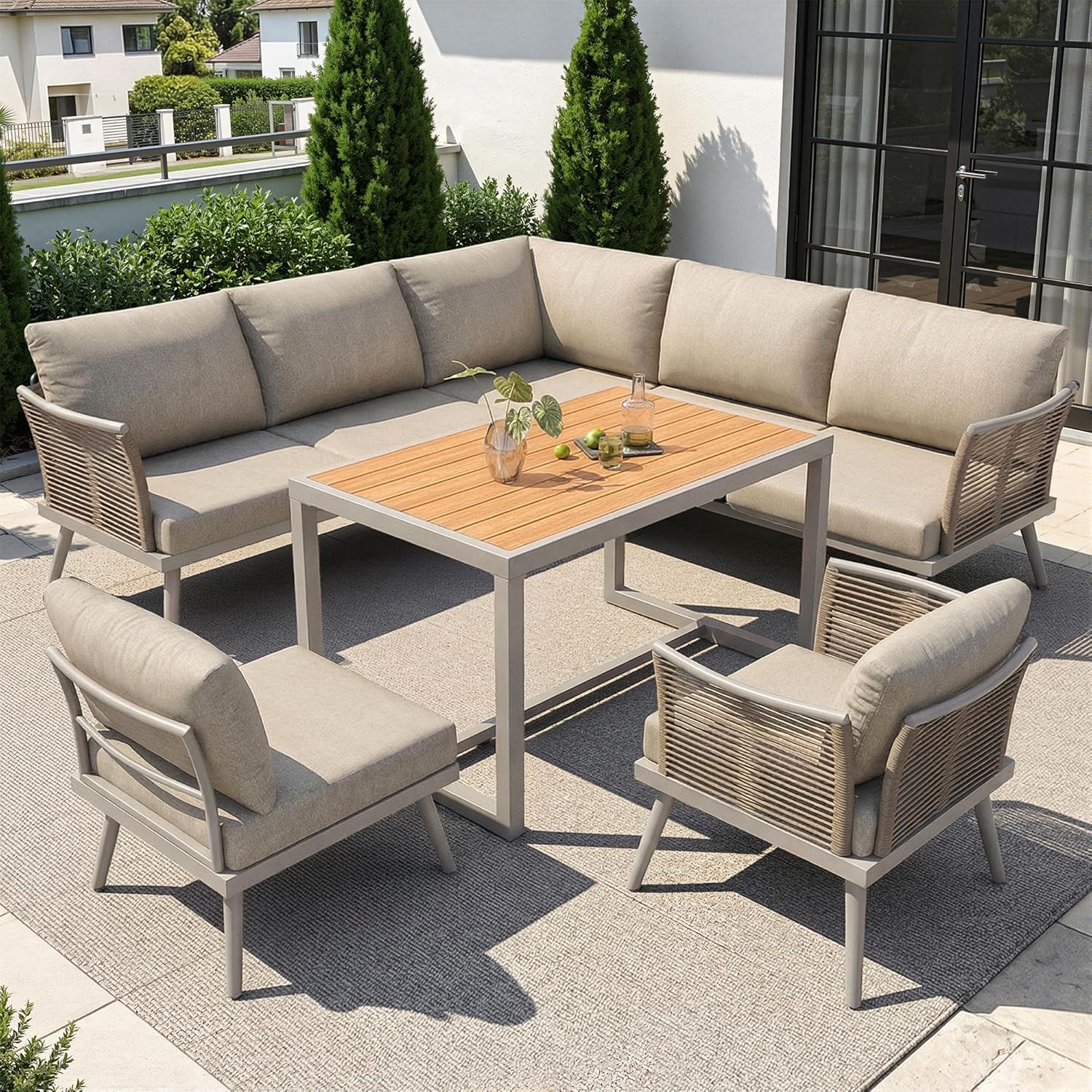 Merax Garten Lounge Set für 7 Personen, L-Förmige Gartenmöbel mit Geflochtenen Armlehnen, Wetterfeste Outdoor Sitzgruppe aus Metall mit WPC Tisch & Dicken Kissen für Terrasse Balkon, Beige
