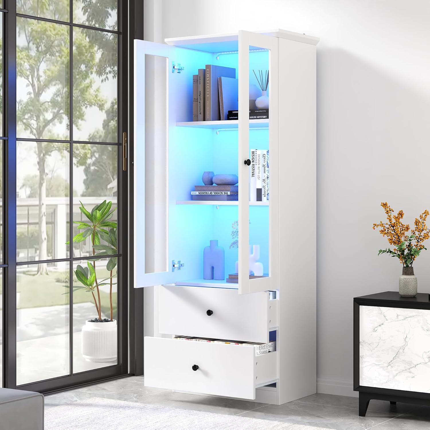 Merax Vitrine mit LED-Lichtern, Glasvitrine mit Schubladen und verstellbaren Fachböden, Modern Vitrinenschrank Bücherschrank Sammlervitrine, Hochschränk für Küchen Wohnzimmer Schlafzimmer Büro, Weiß — Ansicht 3